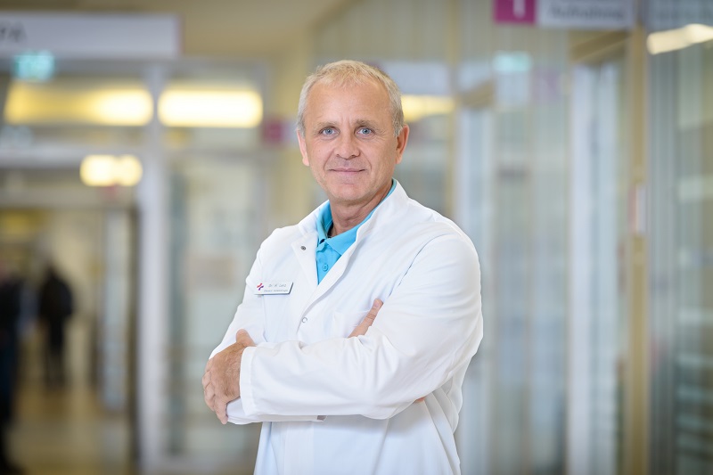 Holger Lenz, Oberarzt in der der Klinik für Allgemein-, Viszeral-, Thorax- und Gefäßchirurgie am Klinikum Bremerhaven-Reinkenheide (Foto: Antje Schimanke)