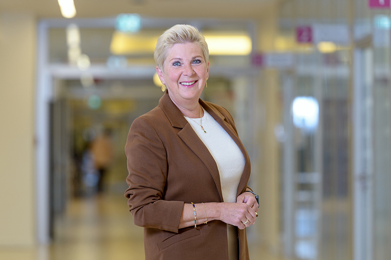 Jara Hintke, Bildungsmanagement am Klinikum Bremerhaven-Reinkenheide und Leitung des Zentrums für Ambulante Rehabilitation Reinkenheide (Foto: Antje Schimanke)