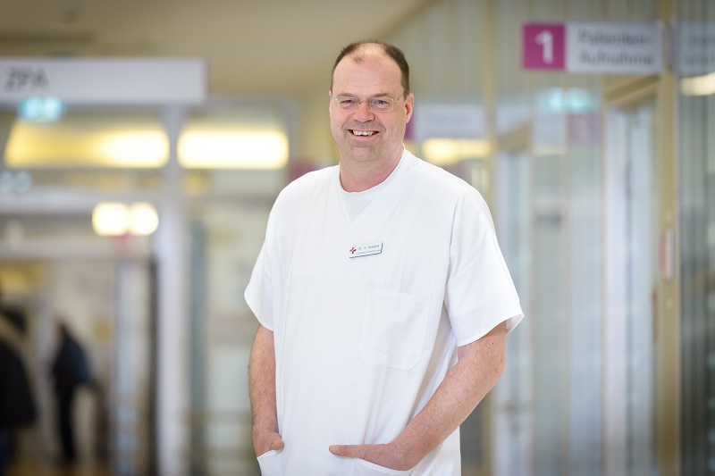 Dr. med. Hauke Kassens, Leitender Oberarzt in der Klinik für Allgemein-, Viszeral-, Thorax- und Gefäßchirurgie am Klinikum Bremerhaven-Reinkenheide (Foto: Antje Schimanke)